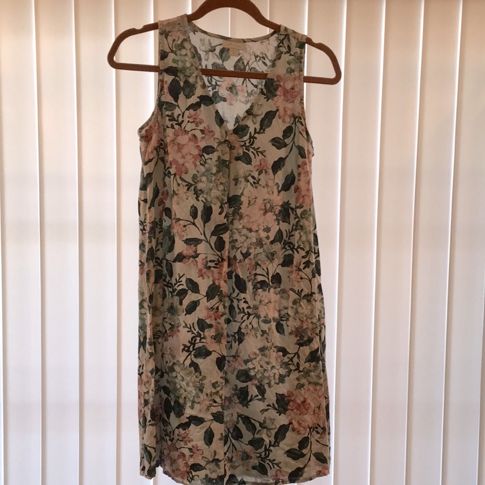 Linen dress, never worn